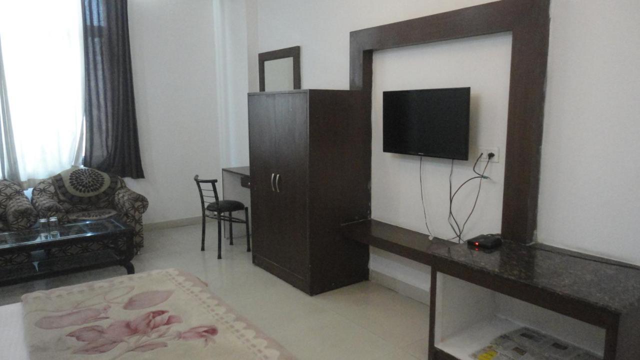 Hotel Satyartha Kāthgodām Exterior foto